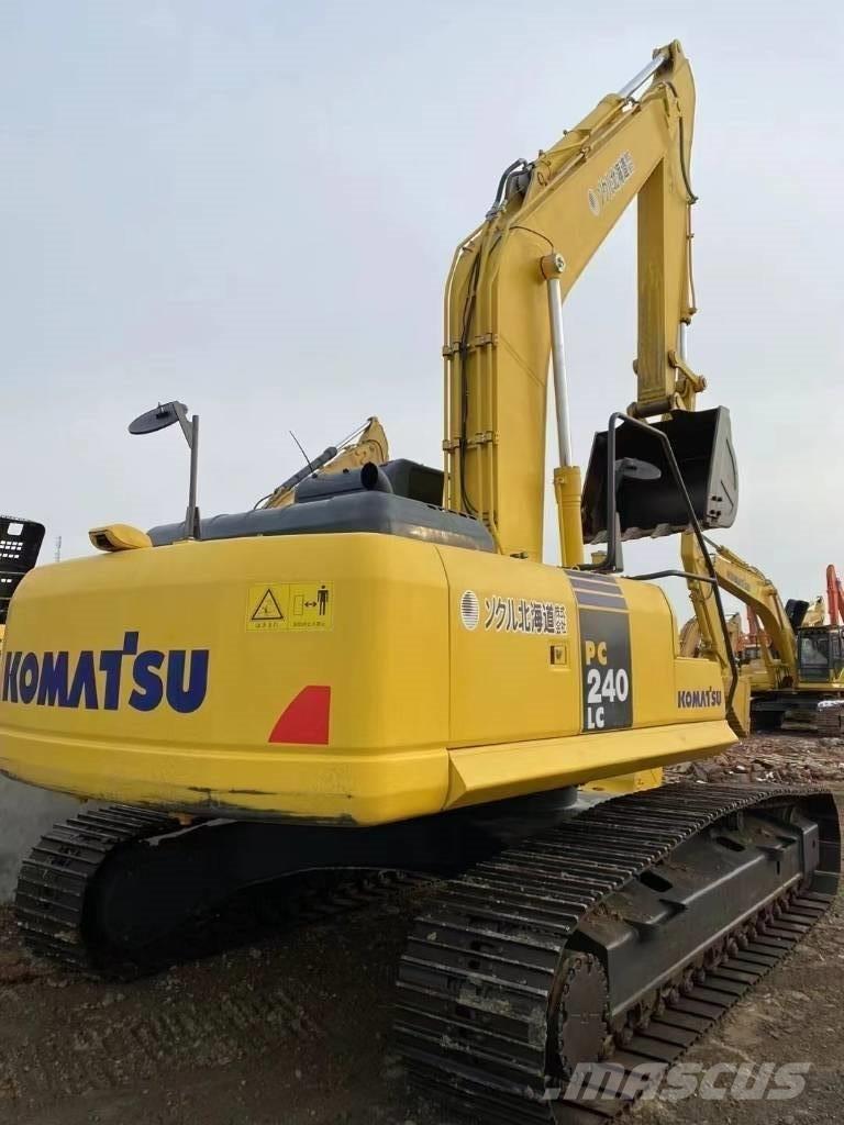 Komatsu 240LC-8 Εκσκαφείς με ερπύστριες