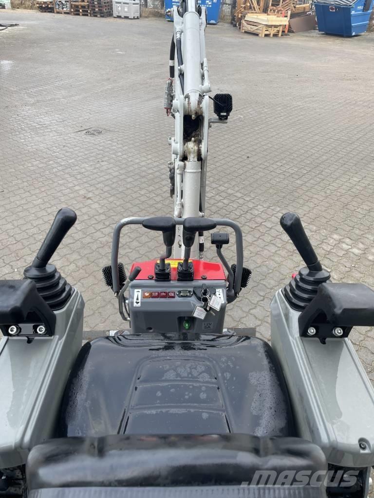 Takeuchi TB 210 Εκσκαφάκι (διαβολάκι) < 7t