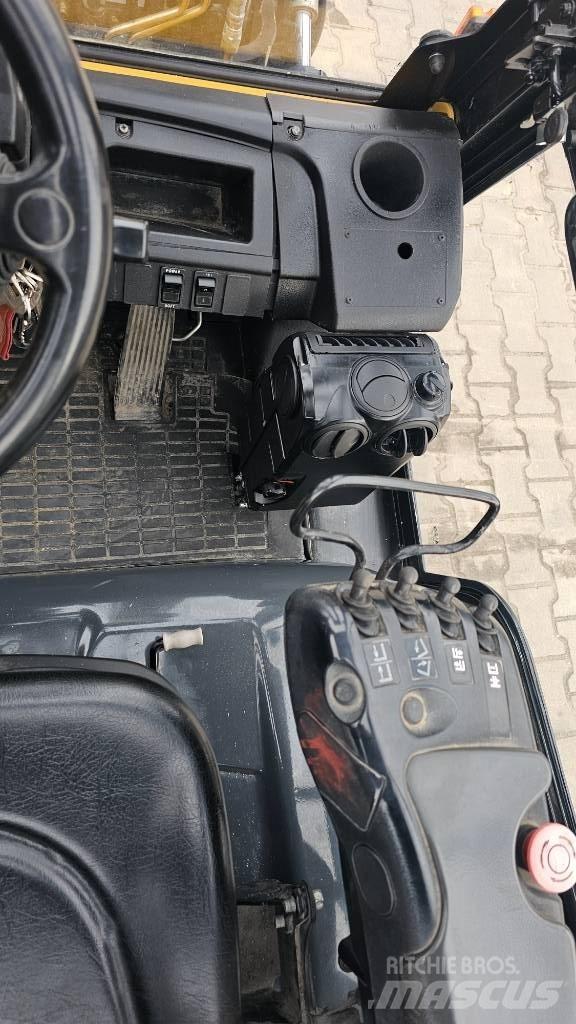 CAT GP 25 NT Περονοφόρα ανυψωτικά κλαρκ με φυσικό αέριο LPG