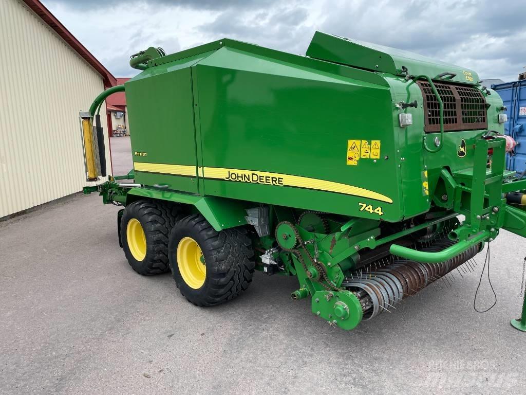John Deere 744 H Πρέσες κυλινδρικών δεμάτων