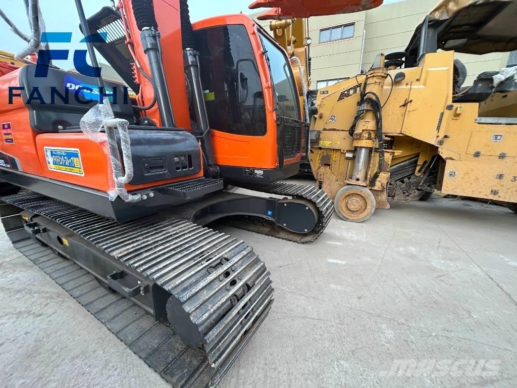 Doosan dx150 Εκσκαφείς με ερπύστριες