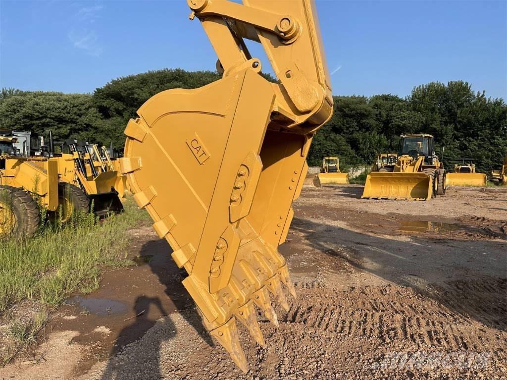 CAT 330 D L Εκσκαφείς με ερπύστριες