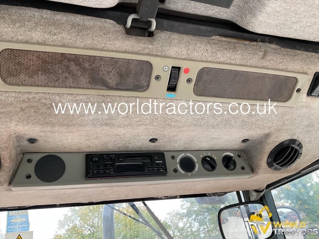 Massey Ferguson 4235 Τρακτέρ