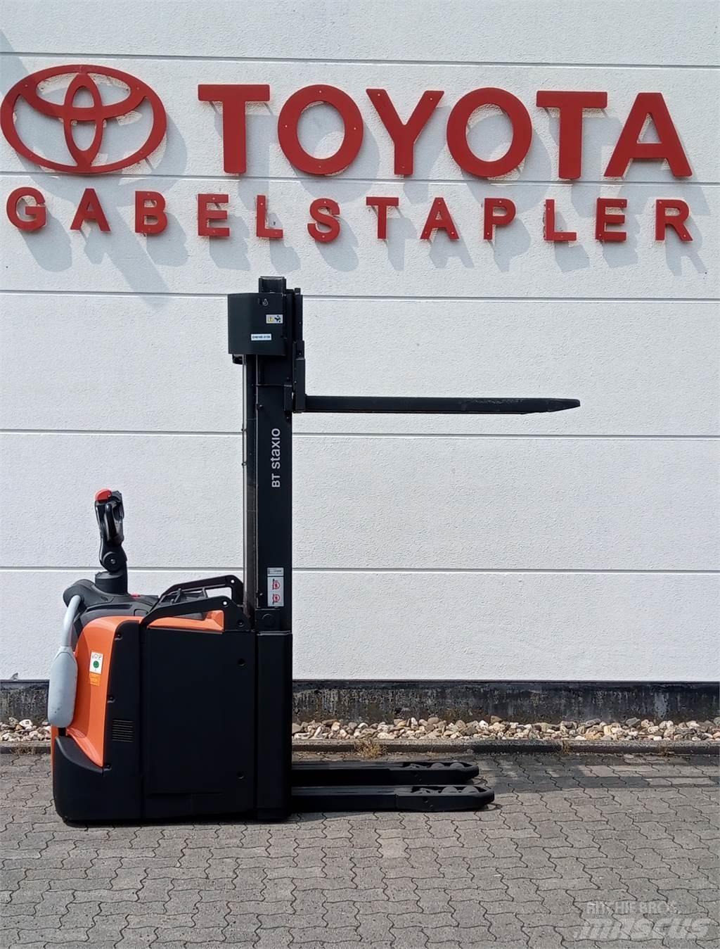 Toyota SPE160L Παλετοφόρα πεζού χειριστή με ιστό