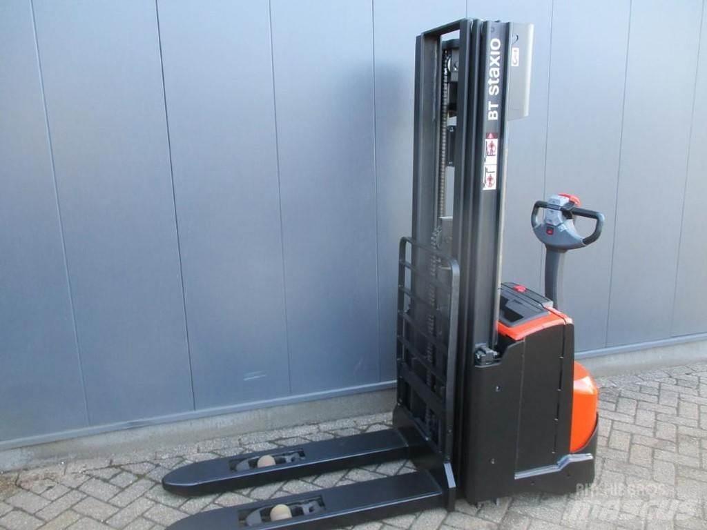 BT SWE 140L Παλετοφόρα πεζού χειριστή με ιστό