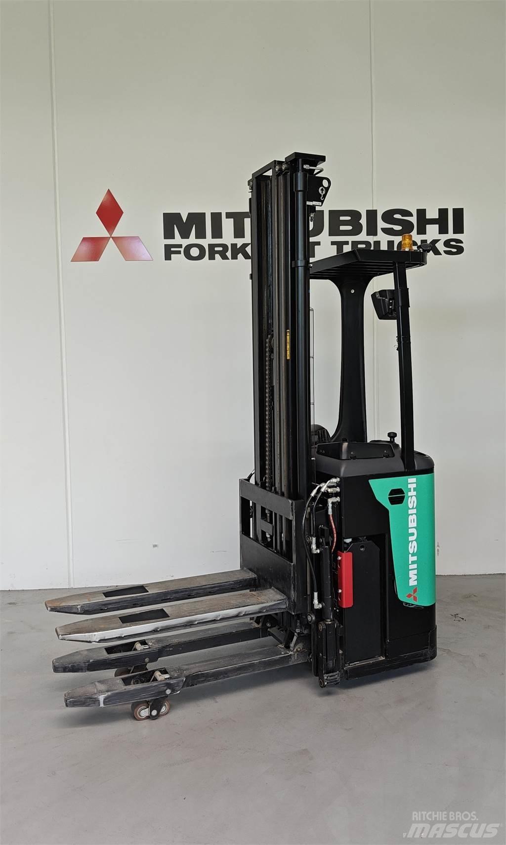 Mitsubishi SBR16NI Χειροκίνητο περονοφόρο ανυψωτικό με πλατφόρμα