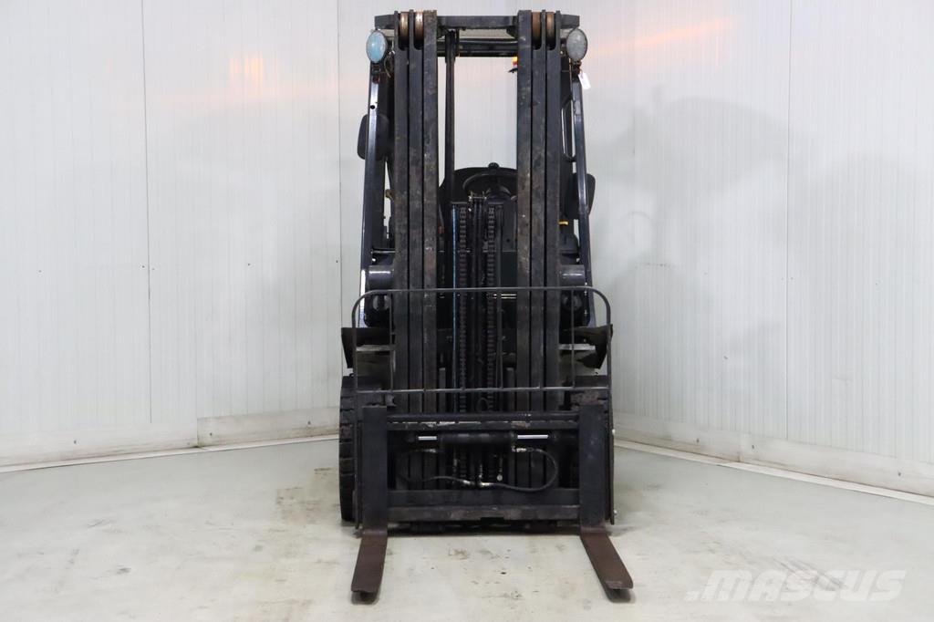 Nissan U1D2A20LQ Περονοφόρα ανυψωτικά κλαρκ με φυσικό αέριο LPG