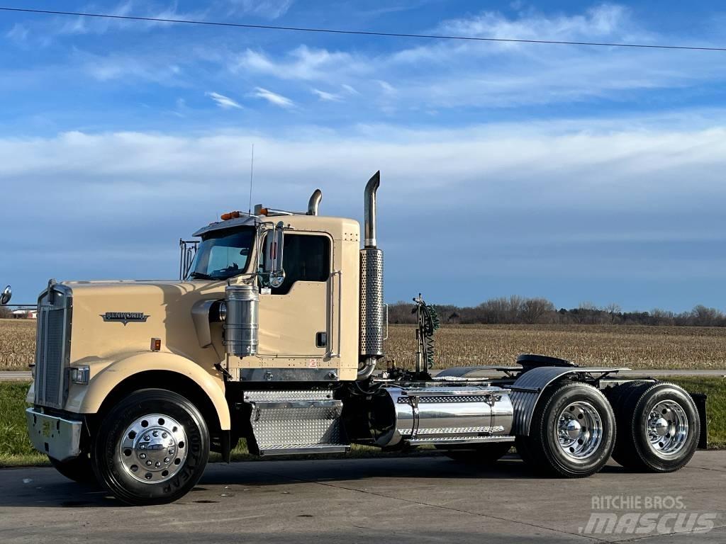 Kenworth W 900 Τράκτορες