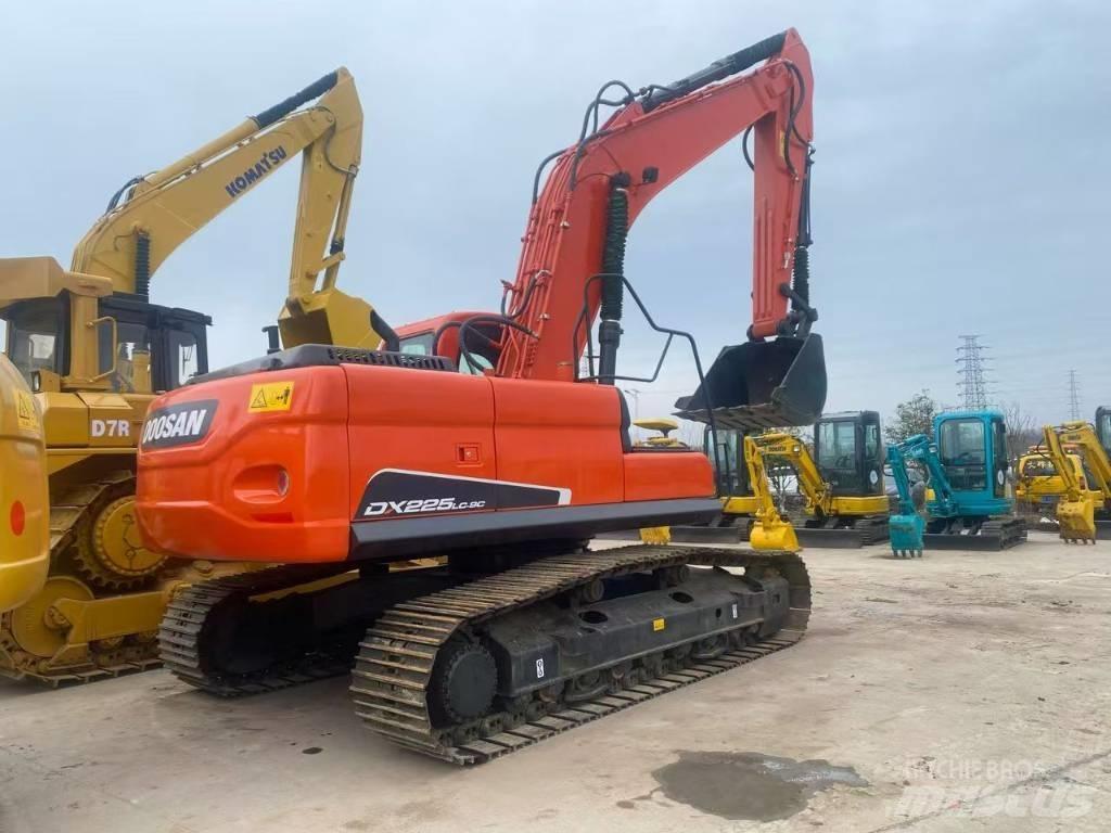 Doosan DX 225 LC Εκσκαφείς με ερπύστριες