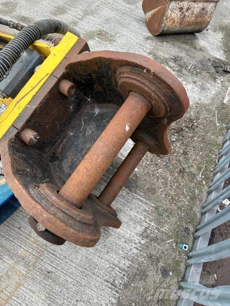 Atlas Copco MB 1200 Σφυριά / Σπαστήρες