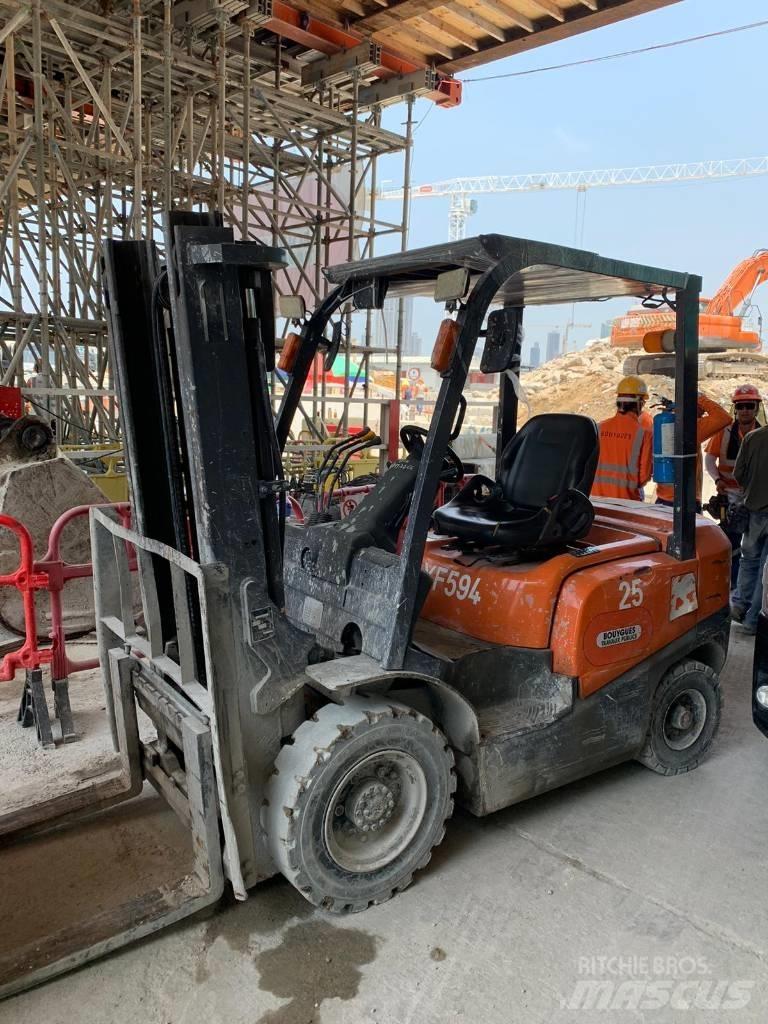 TCM Forklift FD25T4 Πετρελαιοκίνητα Κλαρκ
