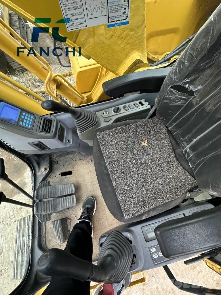 Komatsu PC 220 Εκσκαφείς με ερπύστριες