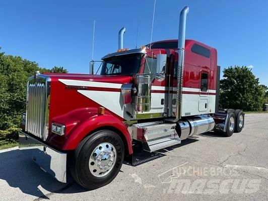 Kenworth W 900 Τράκτορες