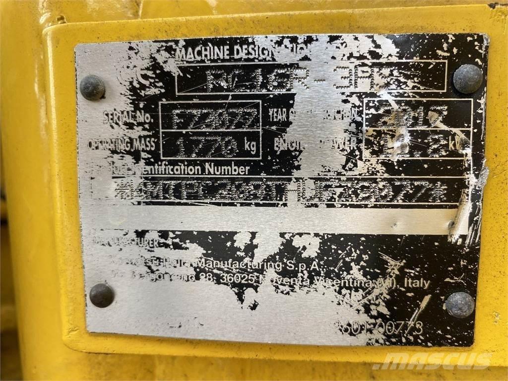 Komatsu PC16R-3HS Εκσκαφείς με τροχούς - λάστιχα
