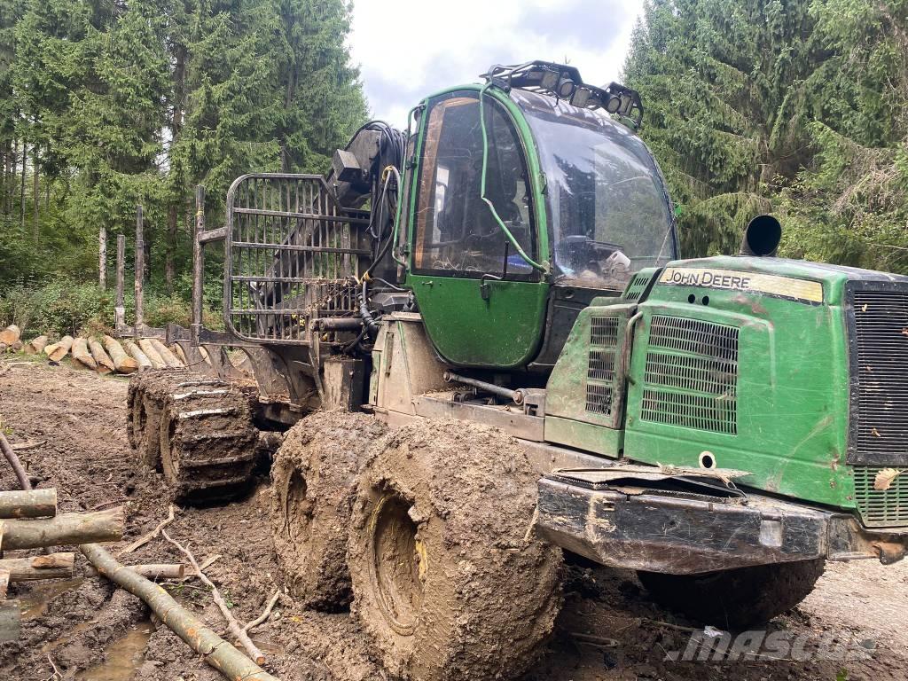 John Deere 1110 E Μεταφορείς ξυλείας