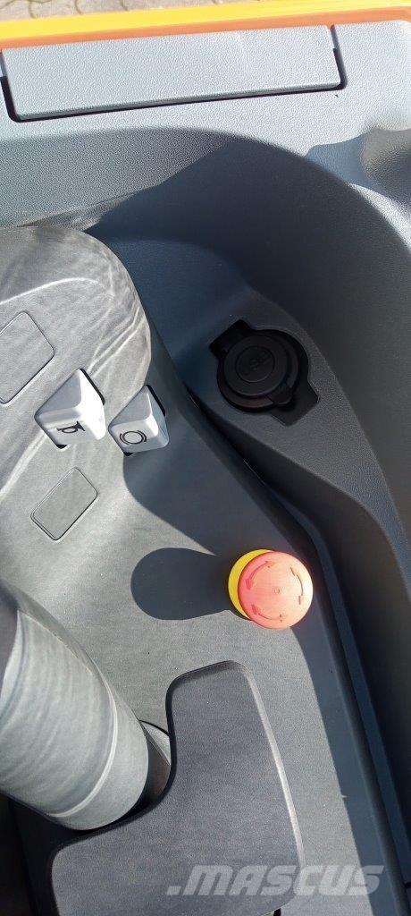 Toyota LSI200 Παλετοφόρα πεζού χειριστή με ιστό