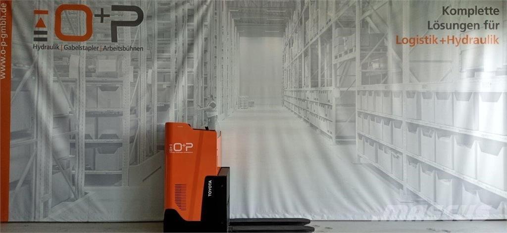 Toyota LSI200 Παλετοφόρα πεζού χειριστή με ιστό