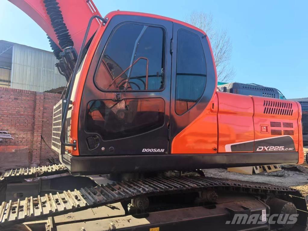 Doosan DX 225 LC Εκσκαφείς με ερπύστριες