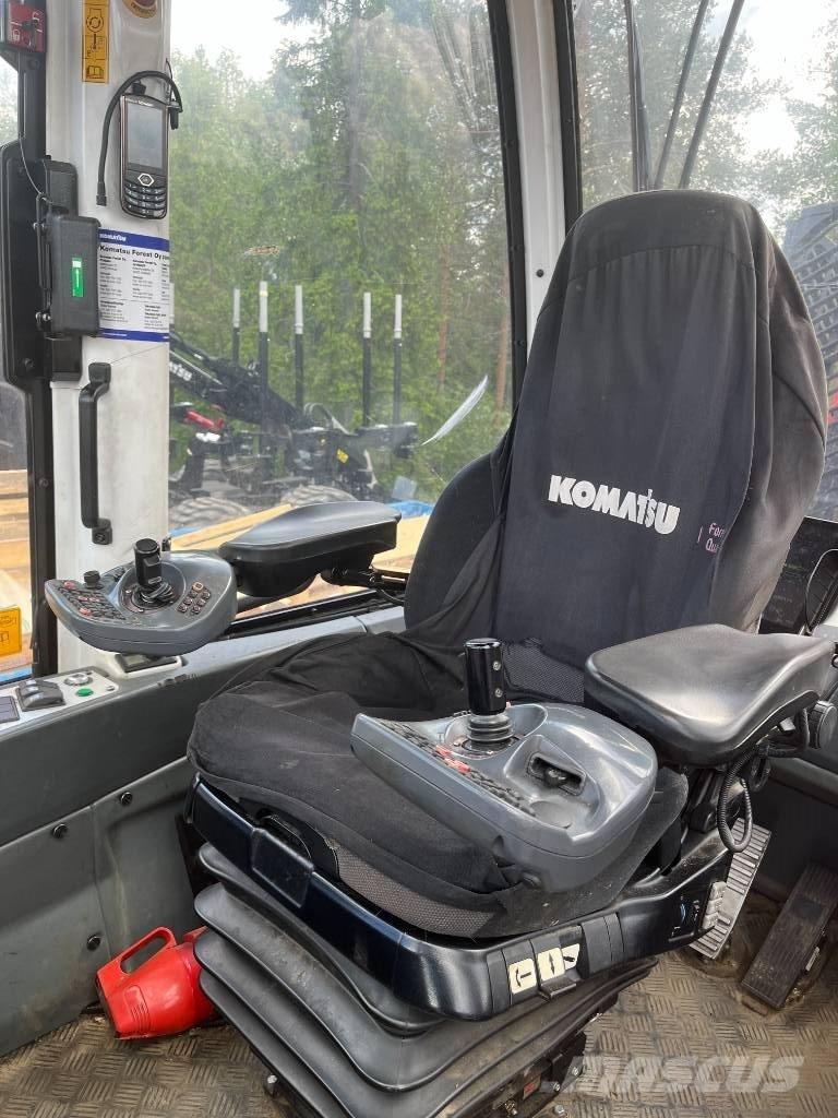 Komatsu 895 Μεταφορείς ξυλείας
