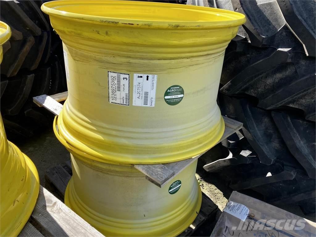 John Deere 23x38 Ελαστικά και ζάντες