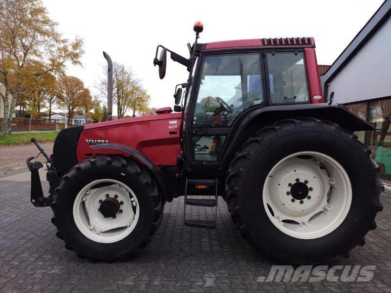 Valtra 6850 Τρακτέρ