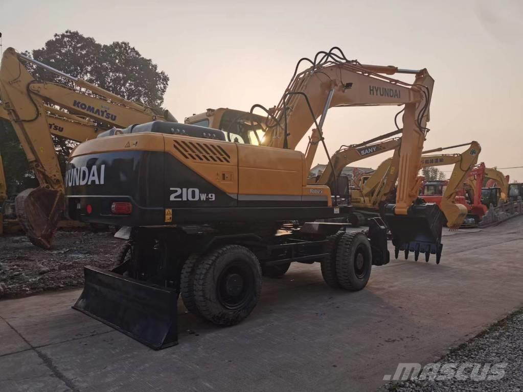 Hyundai R210W-7 Εκσκαφείς με τροχούς - λάστιχα