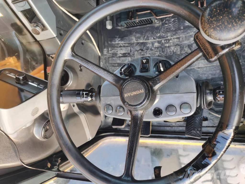 Hyundai R210W-7 Εκσκαφείς με τροχούς - λάστιχα