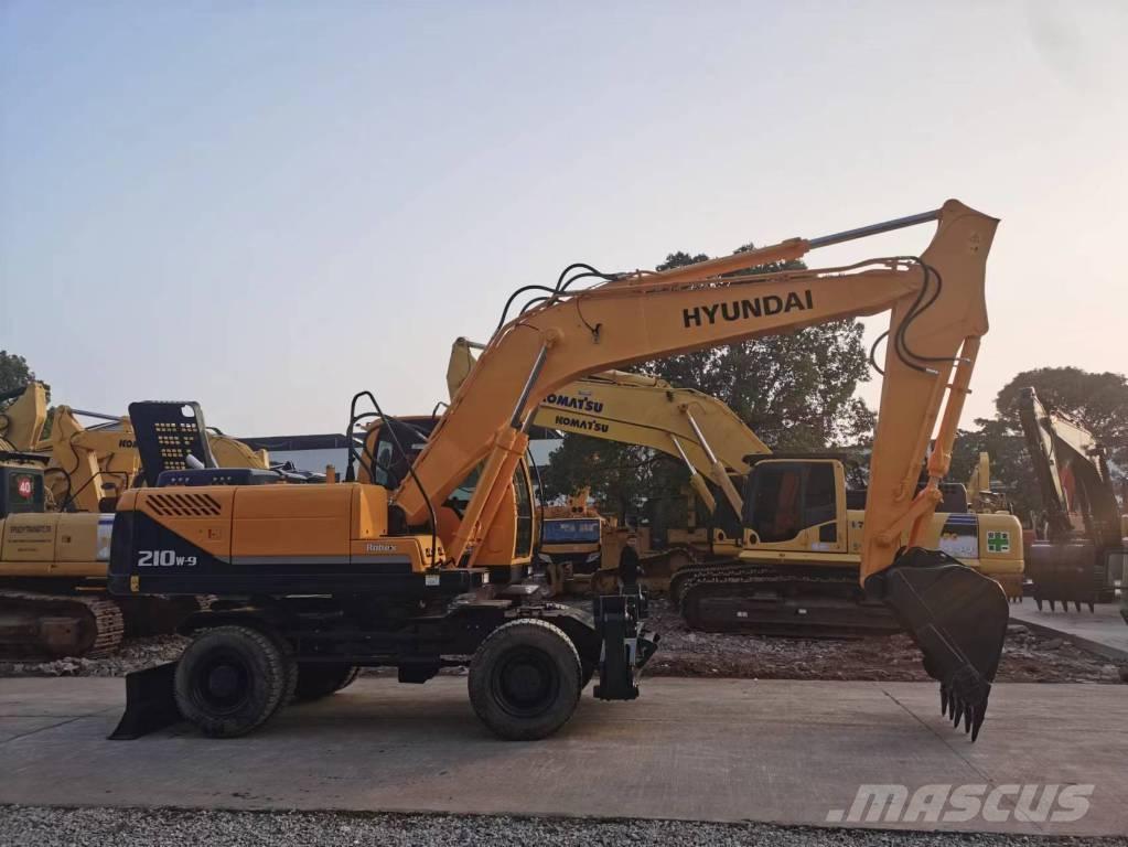 Hyundai R210W-7 Εκσκαφείς με τροχούς - λάστιχα