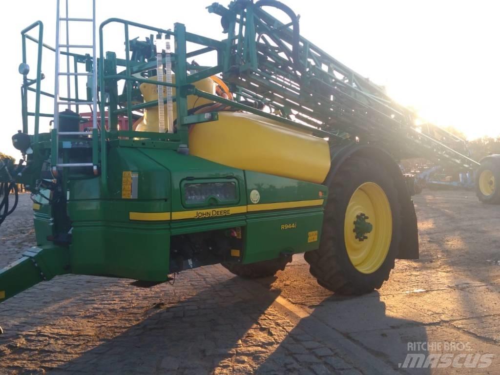 John Deere R944i Ρυμουλκούμενα ψεκαστικά