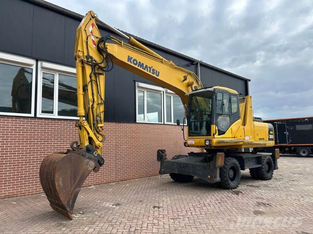 Komatsu PW200 Εκσκαφείς με τροχούς - λάστιχα