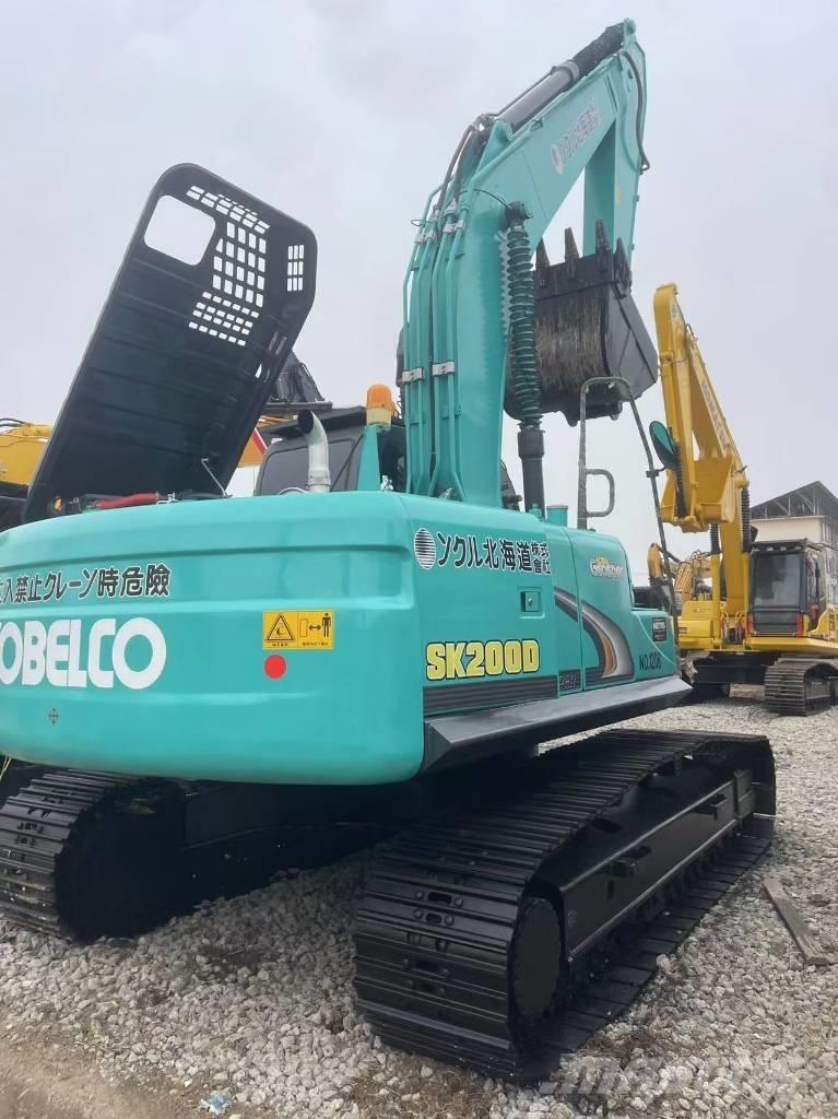 Kobelco SK 200 Εκσκαφείς με ερπύστριες