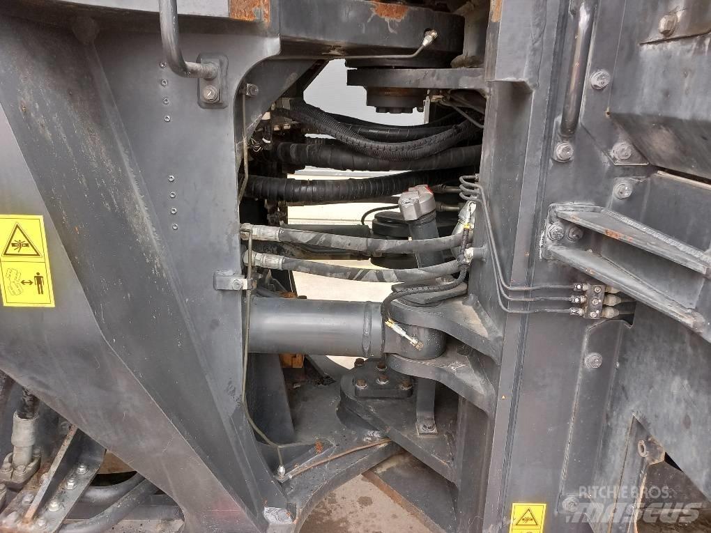 Komatsu WA500-7 Φορτωτές με λάστιχα (Τροχοφόροι)