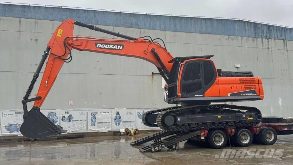 Doosan DX 225 LCA Εκσκαφείς με ερπύστριες