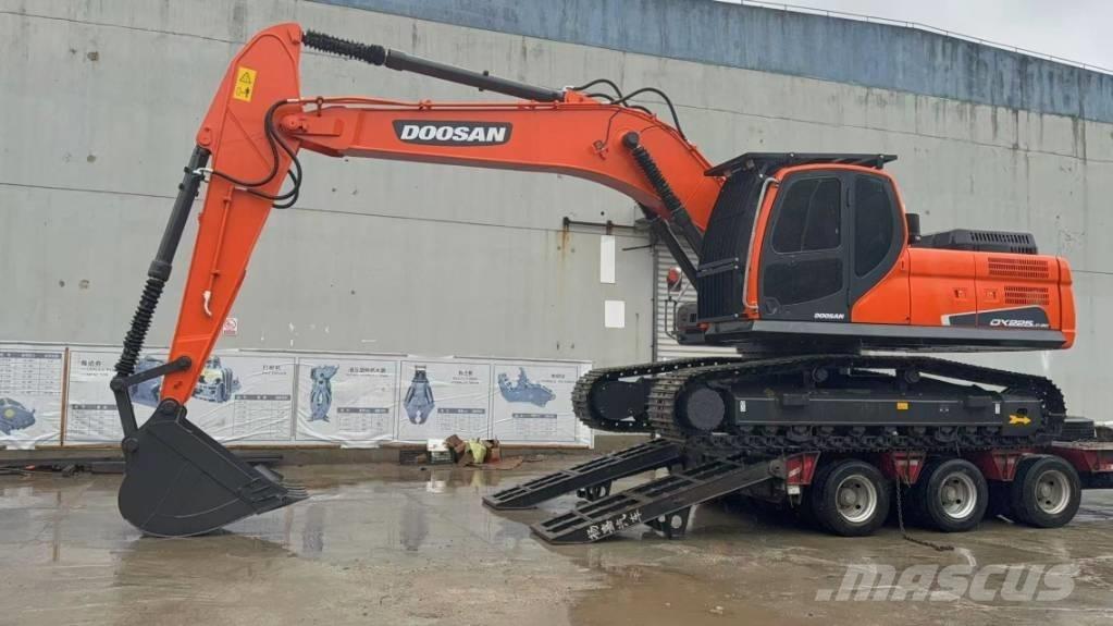 Doosan DX 225 LCA Εκσκαφείς με ερπύστριες