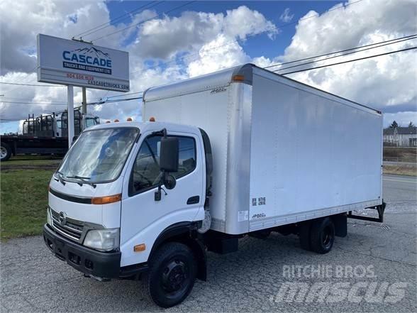 Hino 145 Φορτηγά μεταφοράς ποτών