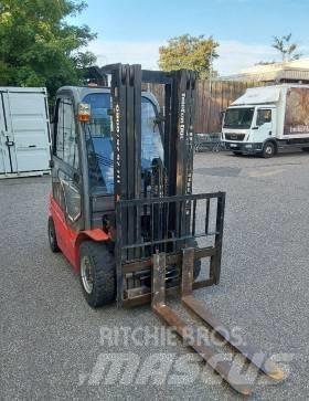 Manitou MI 25 Πετρελαιοκίνητα Κλαρκ