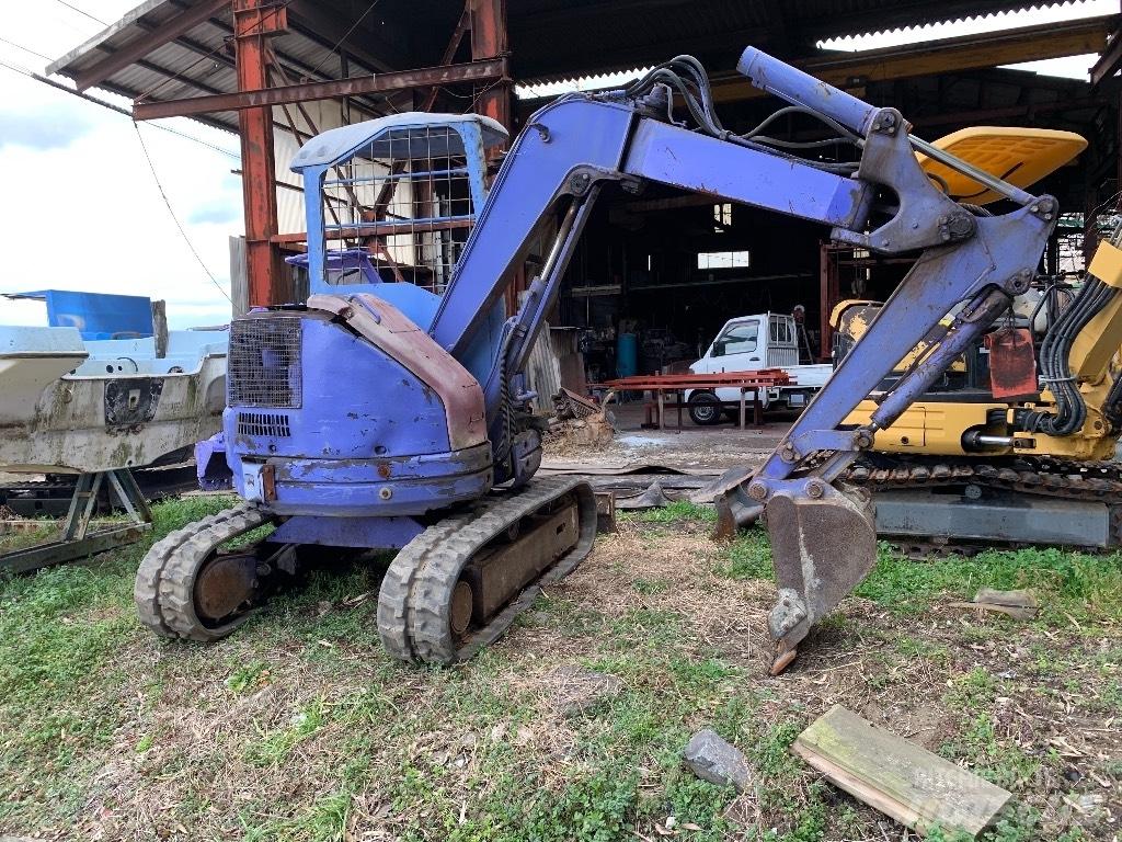 Komatsu PC28UU-2 Εκσκαφάκι (διαβολάκι) < 7t