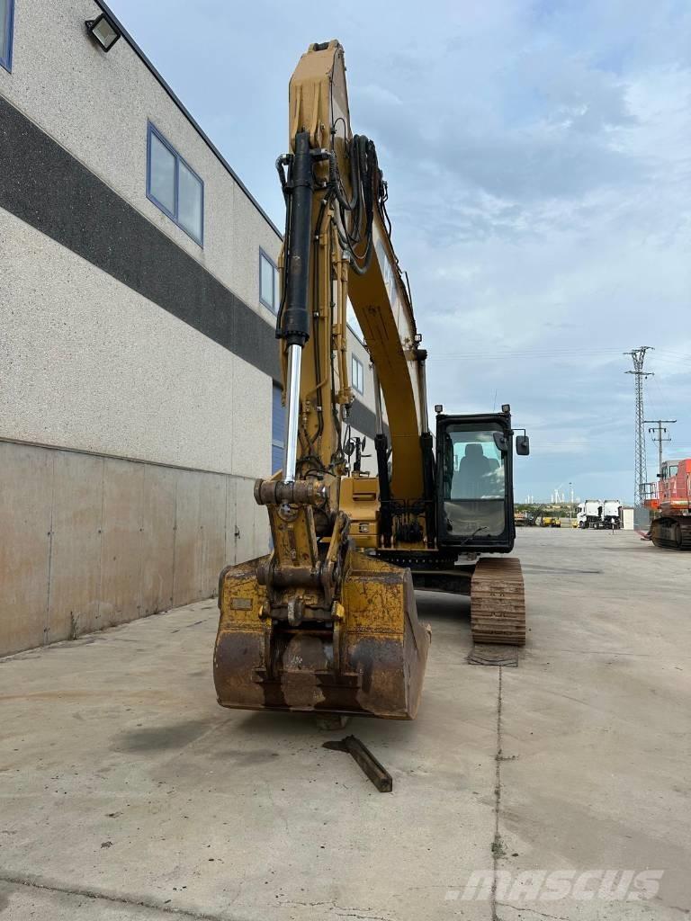 CAT 323 D LN Εκσκαφείς με ερπύστριες