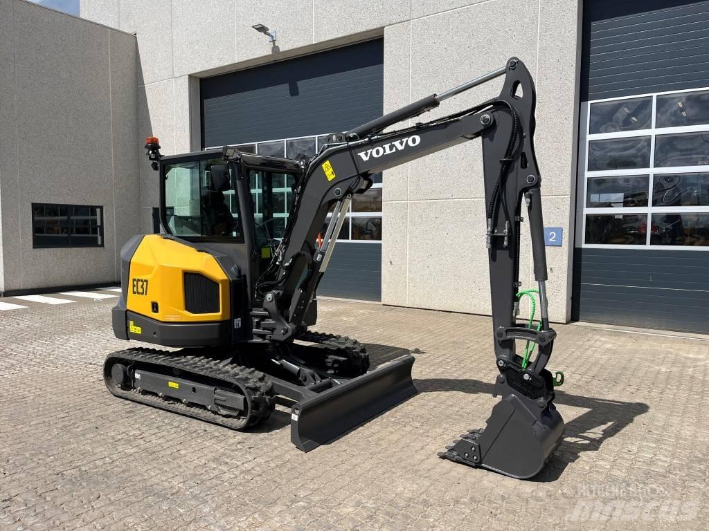 Volvo EC37F Εκσκαφάκι (διαβολάκι) < 7t