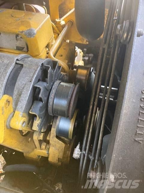 John Deere 200 LC Αποφλοιωτές ξυλείας