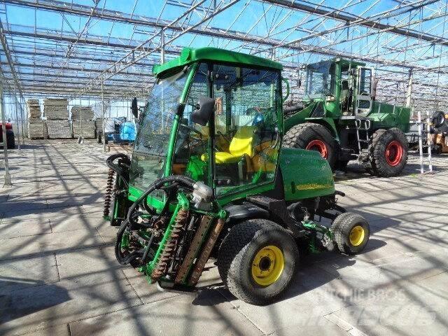 John Deere 3235C Χορτοκοπτικά με καθιστό χειριστή