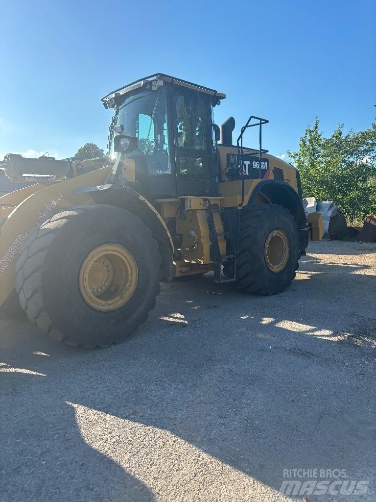 CAT 966m Φορτωτές με λάστιχα (Τροχοφόροι)