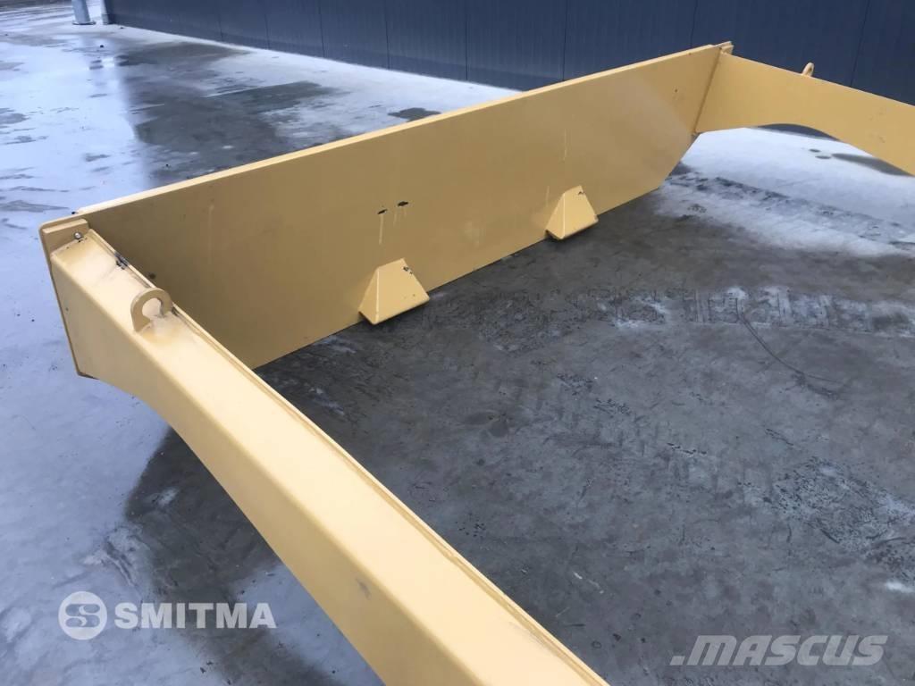 CAT 735B Πτυσσόμενες πόρτες (Tailgates)