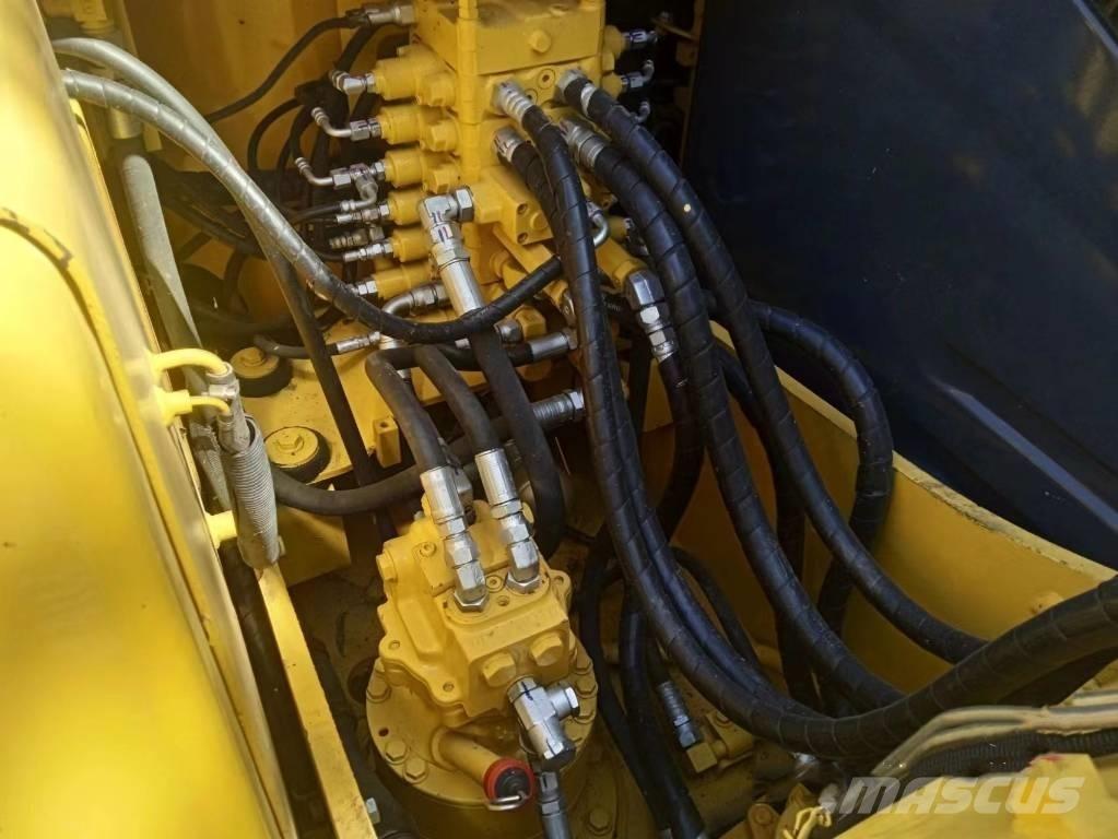 Komatsu PC130-7 Εκσκαφείς με ερπύστριες