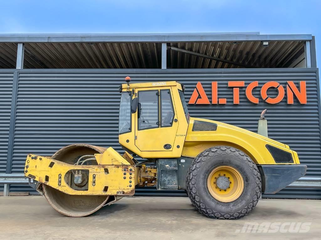 Bomag BW 213 DH-4 Οδοστρωτήρες μονού κυλίνδρου