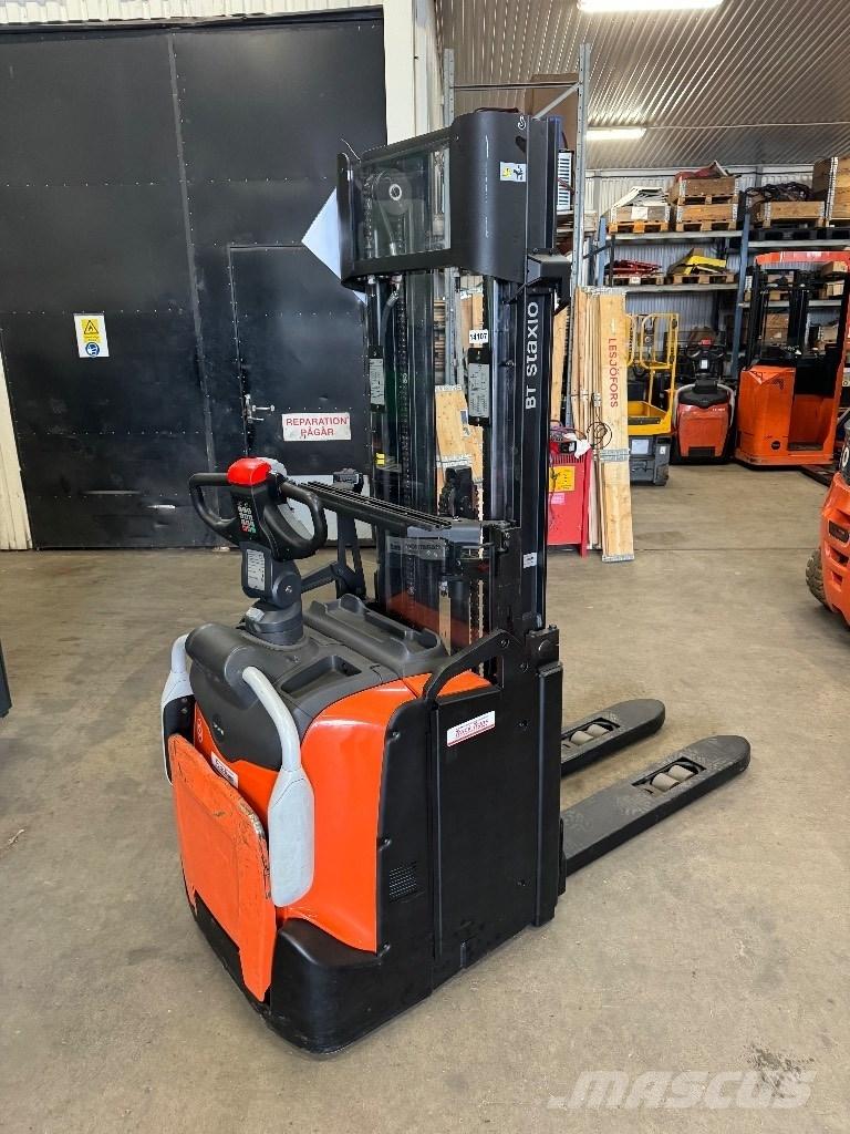 Toyota SPE120L Παλετοφόρα πεζού χειριστή με ιστό