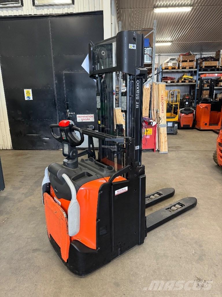 Toyota SPE120L Παλετοφόρα πεζού χειριστή με ιστό