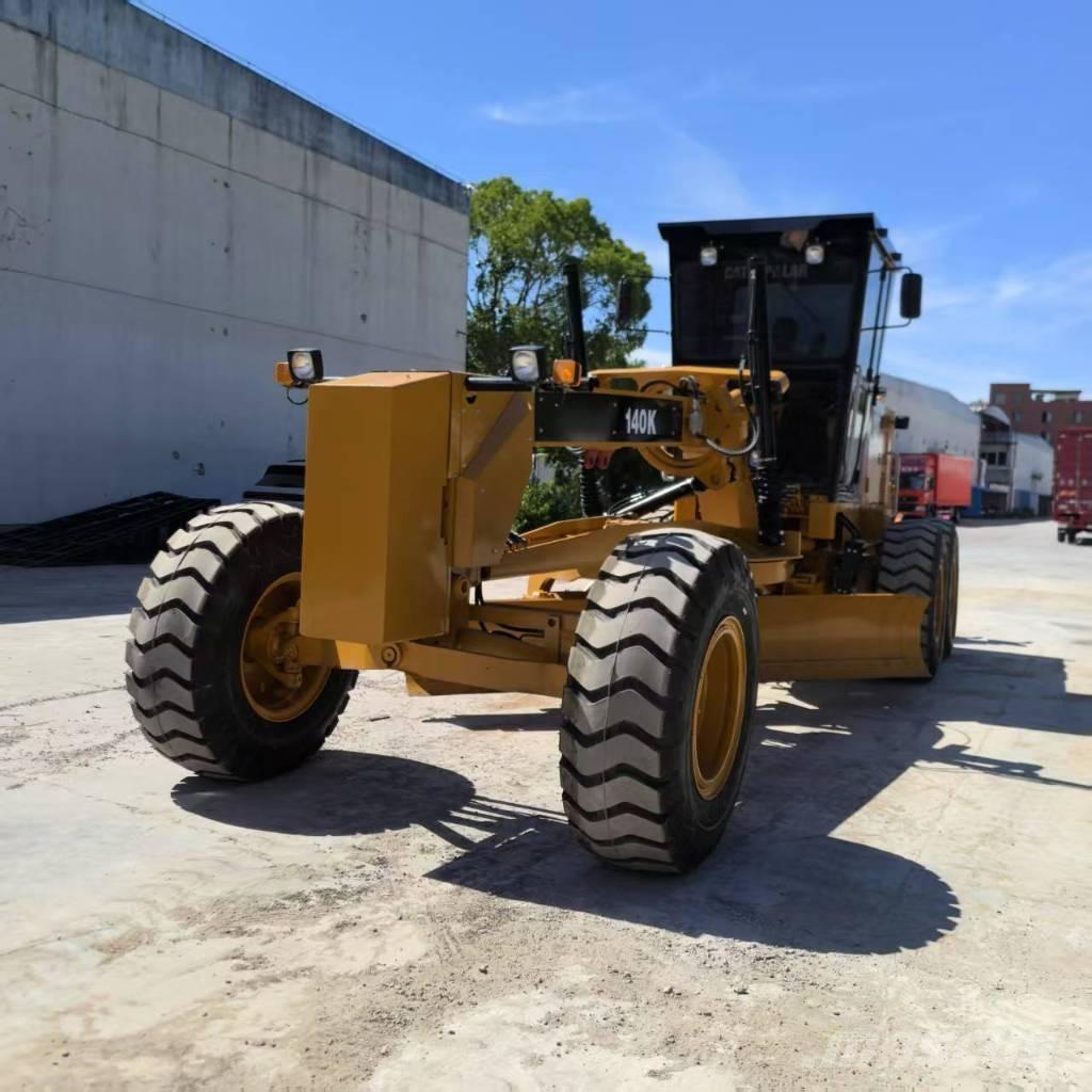 CAT 140 K Γκρέιντερς