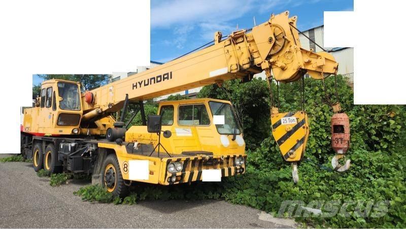 Hyundai HC 25 Γερανοί με ερπύστριες