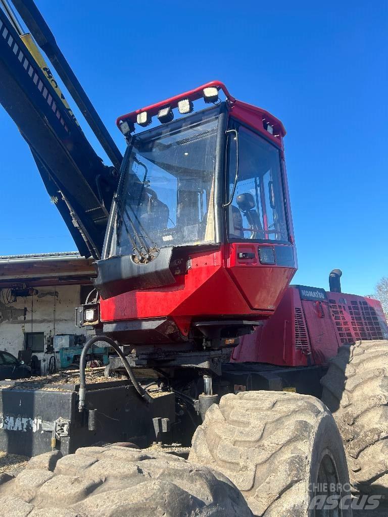 Komatsu 911.5 Θεριζοαλωνιστικές μηχανές